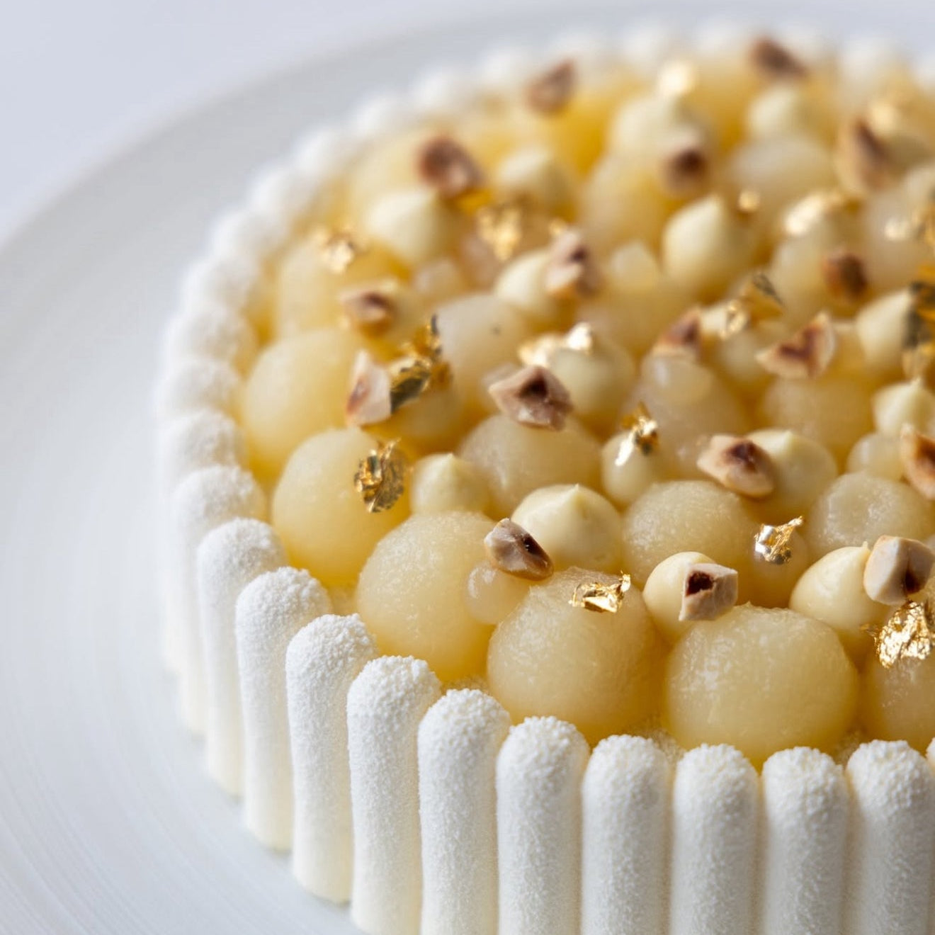 CAKES & SIGNATURE DESSERTS
