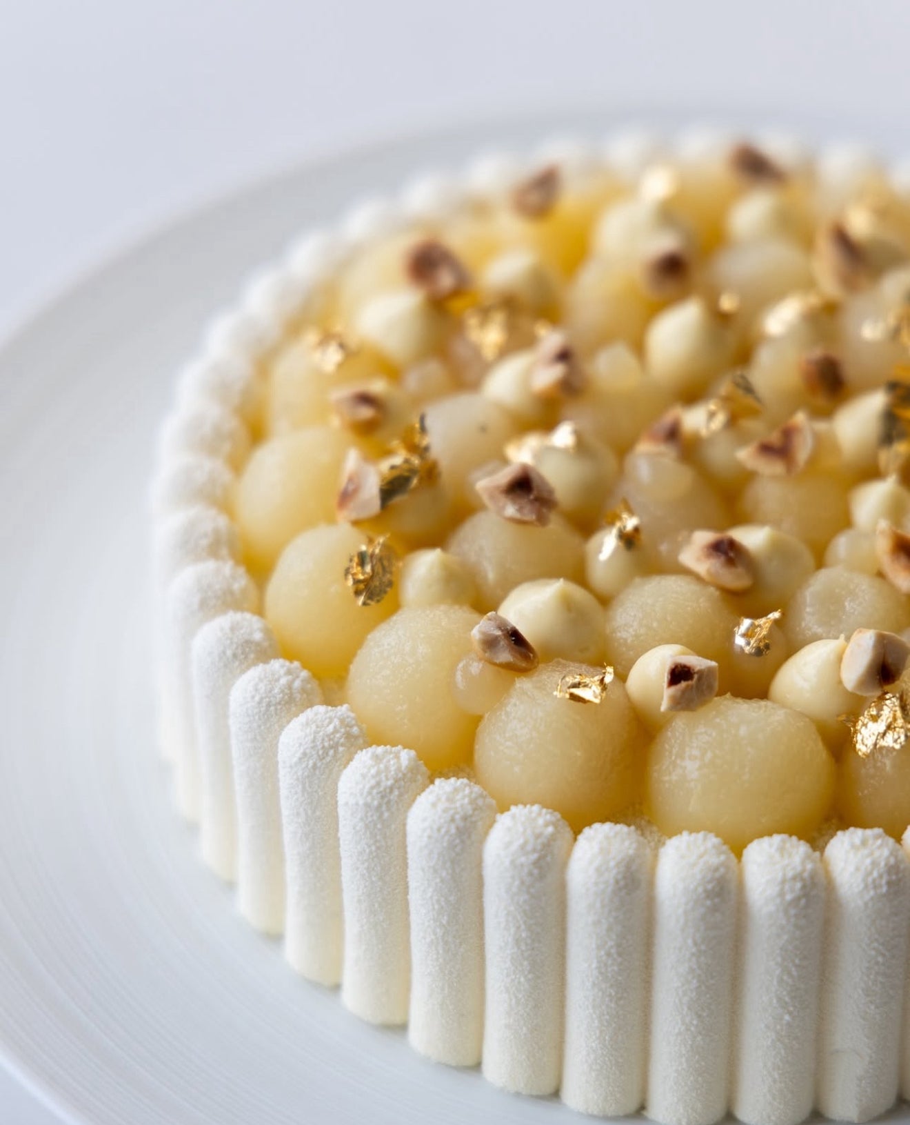 CAKES & SIGNATURE DESSERTS